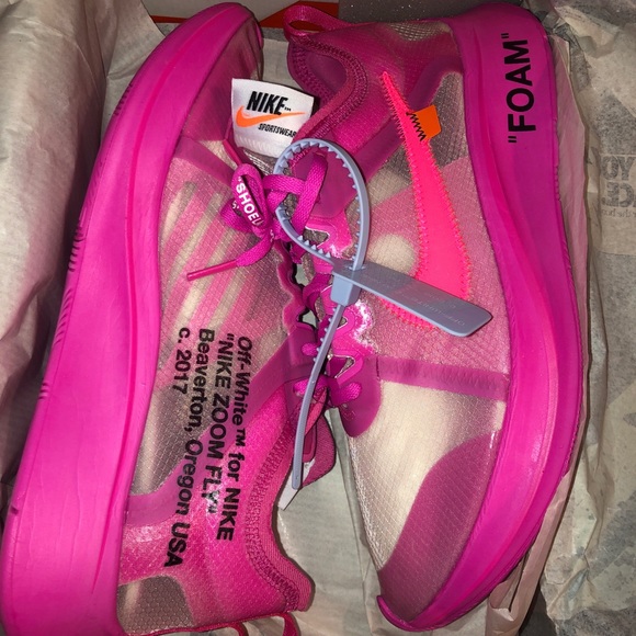 Size 10.5 - Picture 2 of 3